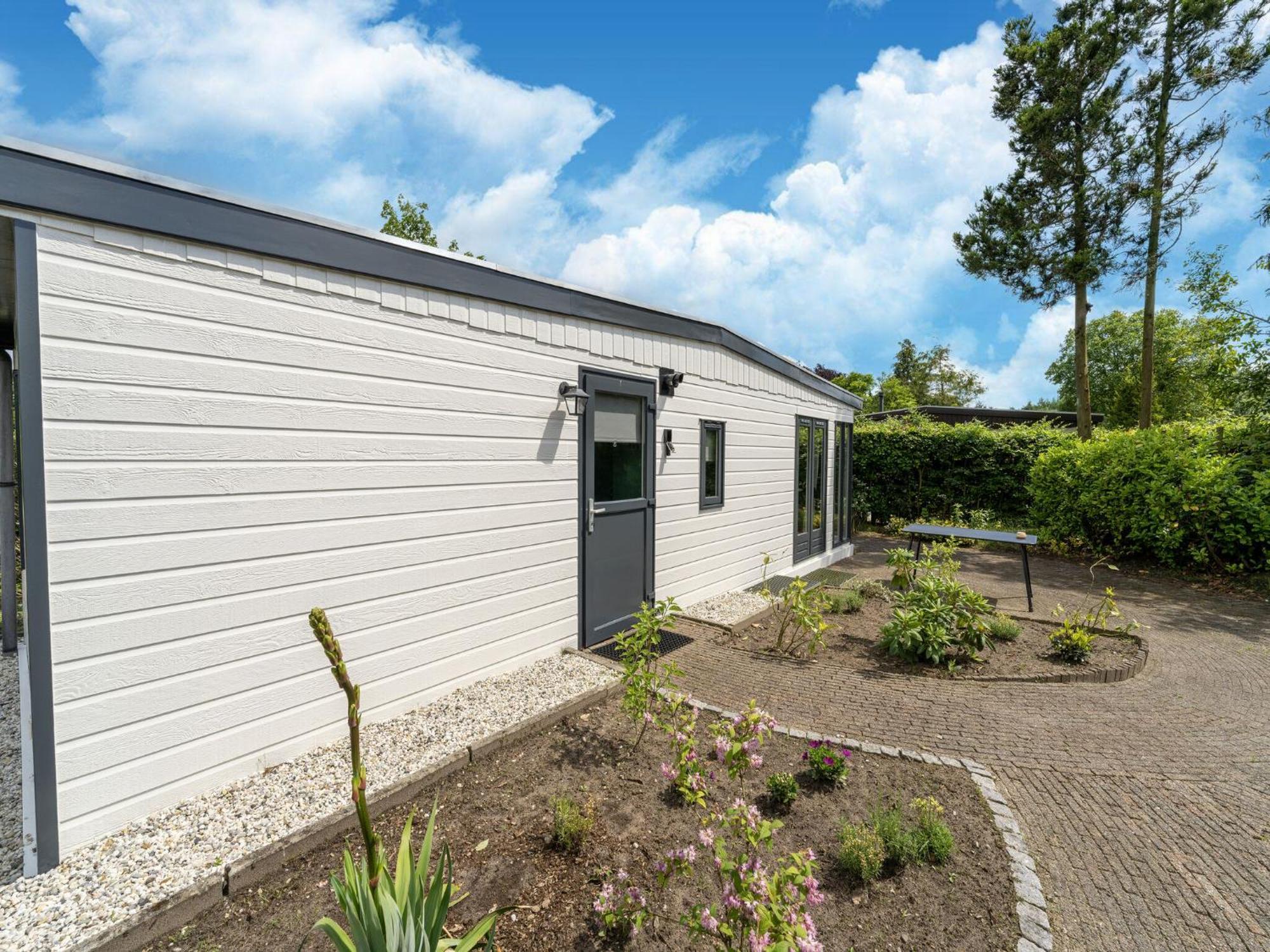 Cozy Chalet In Stegeren With A Terrace Exterior foto